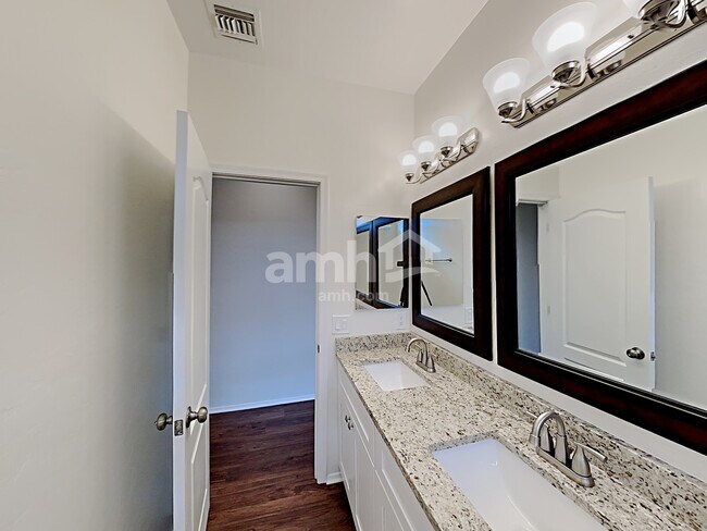 Building Photo - 12659 N Maize Dr