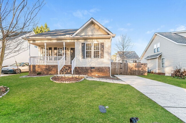 Building Photo - 112 Burt St