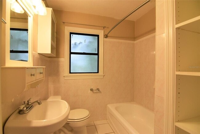 Building Photo - 3225 Palmer St