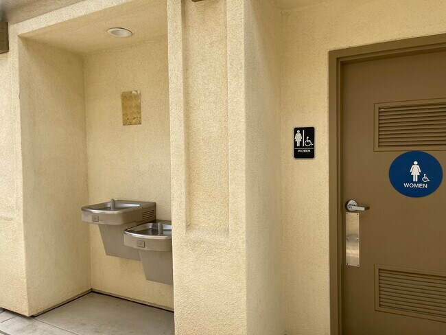 Building Photo - 2883 Villa Catalonia Ct