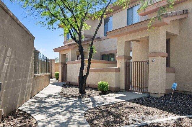 Building Photo - Luxurious 3BR Condo in Anthem