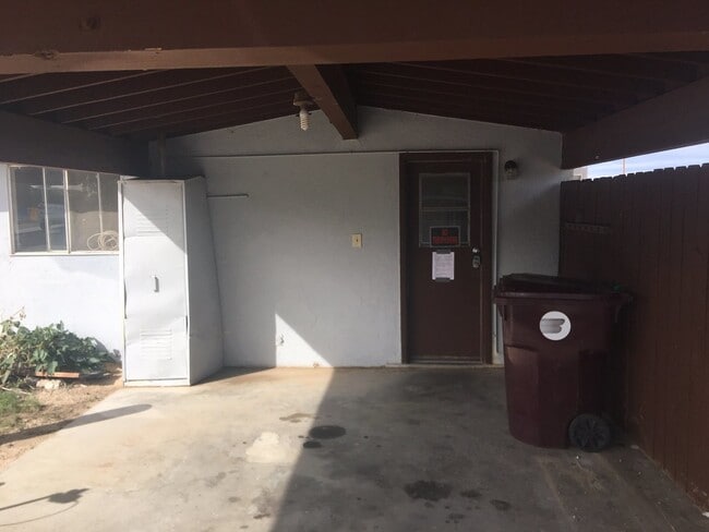 Building Photo - 6548 Sahara Ave