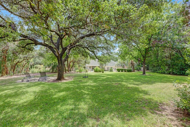 Building Photo - 102 Wood Trail