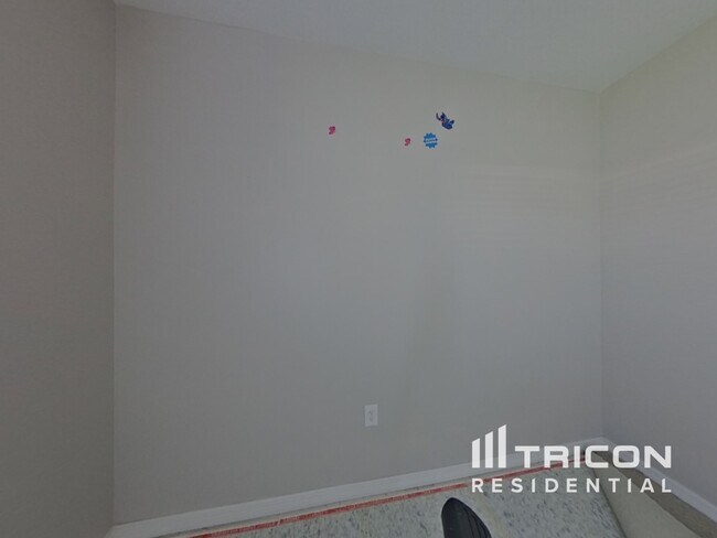 Building Photo - 226 Amber Way