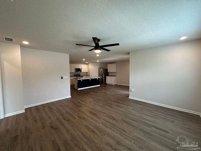 Building Photo - 1929 High Rdg Ct