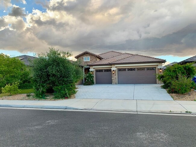 Building Photo - 10006 Blountsville Dr