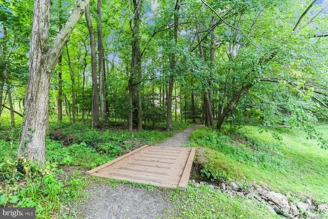 Building Photo - 7561 Heatherton Ln