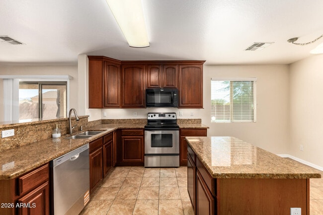 Building Photo - 3335 W La Salle St