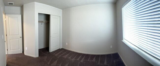 Building Photo - 1619