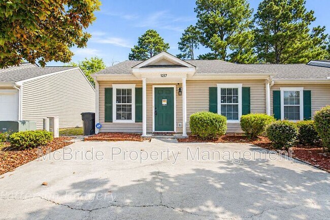 Building Photo - 1217 Longpoint Dr