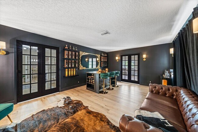 Building Photo - 864 Whippoorwill Row