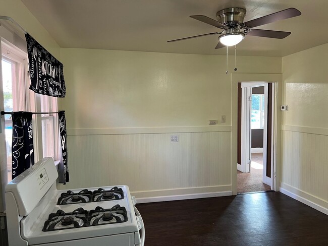 Building Photo - 22771 Inyo St