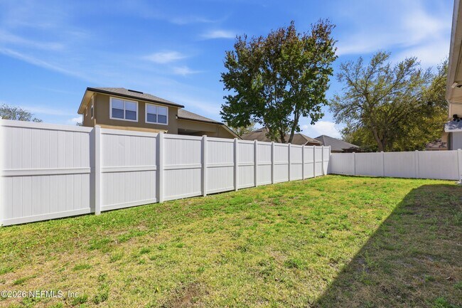 Building Photo - 14447 Cherry Lake Dr W