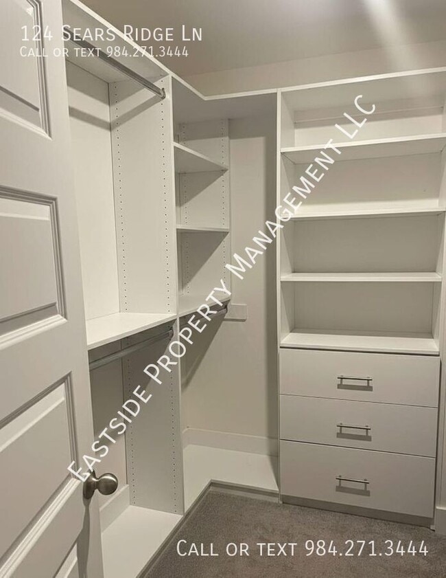 Building Photo - 124 Sears Rdg Ln