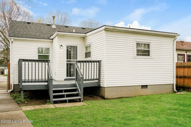 Building Photo - 315 N 36th St
