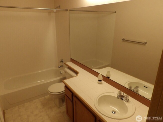 Building Photo - 3Bd/2.5Ba Bothell Townhouse