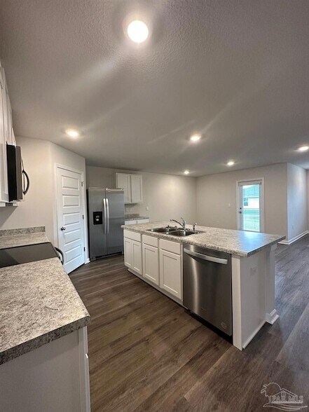 Building Photo - 4378 Redbay Ct