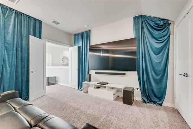 Building Photo - 211 Coyote Creek Dr