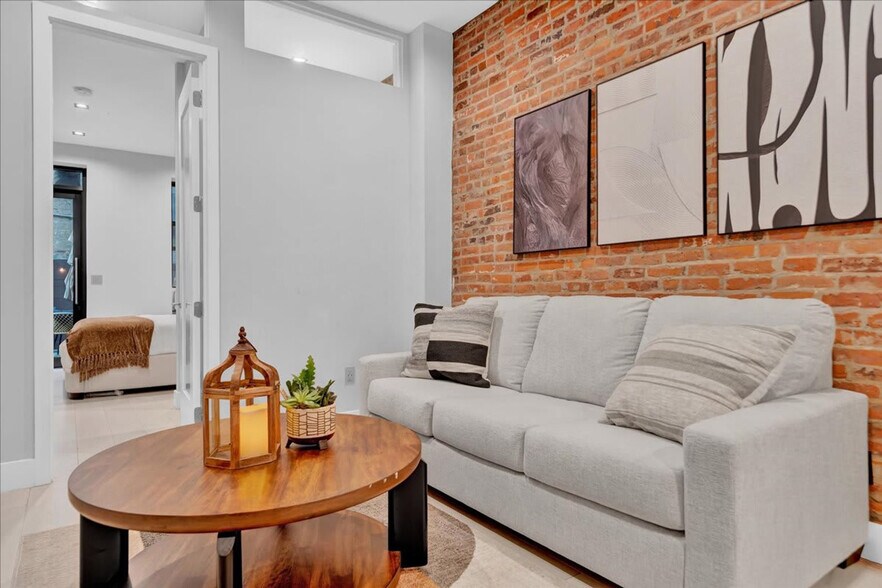 Building Photo - 120 Christopher St