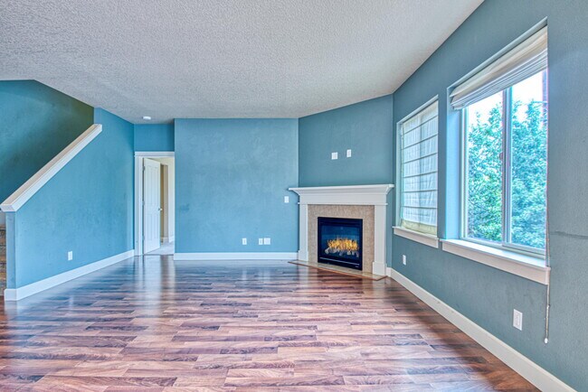 Building Photo - 14822 SW Mulberry Dr