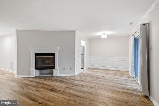 Building Photo - 405B Mulberry Cove