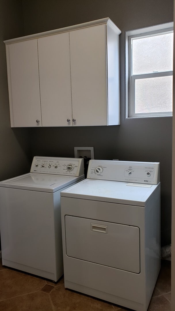 Building Photo - Beautiful Traditions Single Story Home is Centrally Located Near Shopping/101 Frwy