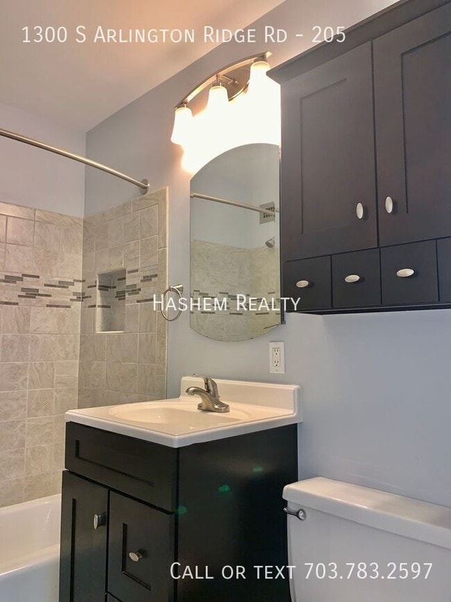 Building Photo - 1300 S Arlington Ridge Rd