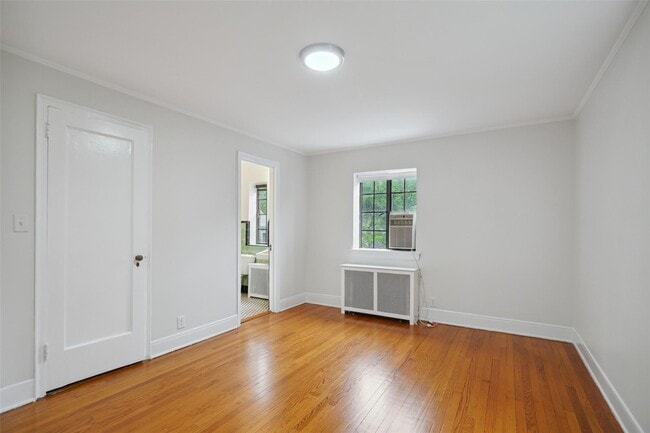Building Photo - 22 Sagamore Rd