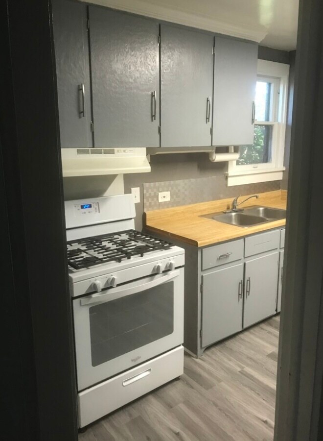 Kitchen - 428 E 27th St