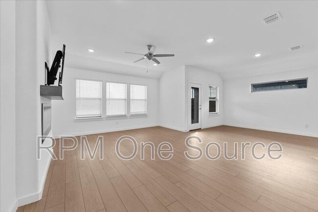 Building Photo - 3709 Palo Pinto Dr