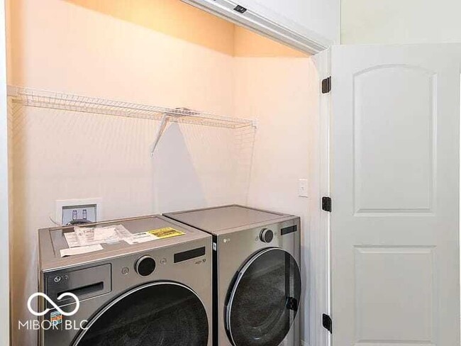 Building Photo - 1740 Blenker Dr