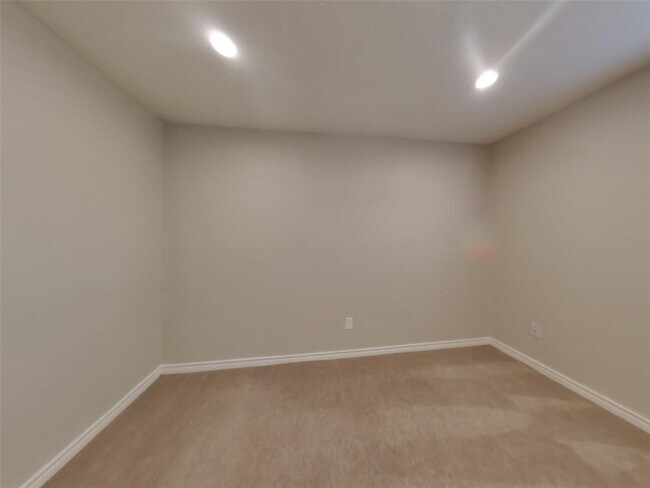 Building Photo - 21114 Southern Colony Ct