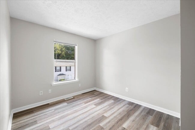 Building Photo - Spacious Home in Prime Blacksburg Location!