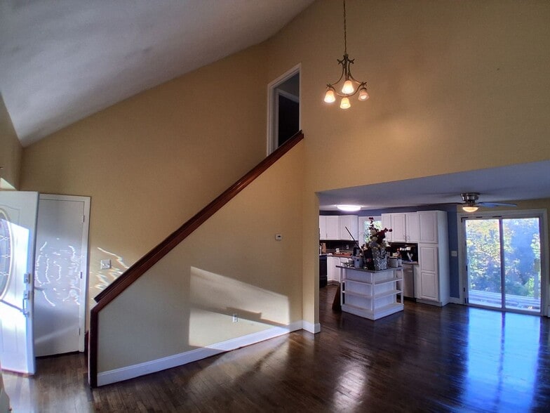 Building Photo - 775 Knotty Oak Rd