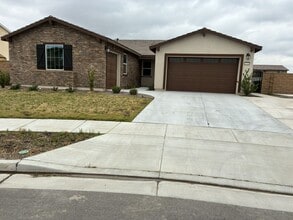 Building Photo - Spacious 4-Bedroom Single-Story Home with Large Backyard