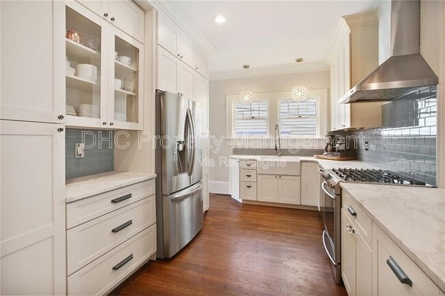 Building Photo - 939 Euclid Ave NE