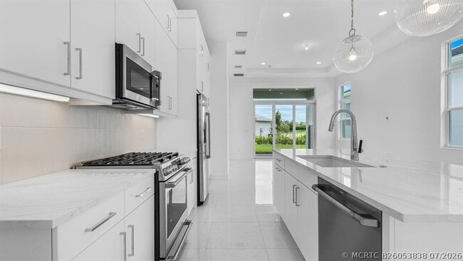 Building Photo - 5078 Lido Key Ln