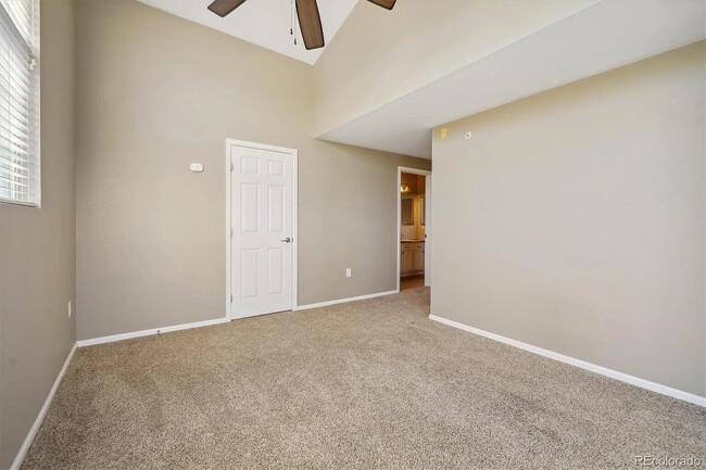 Building Photo - Spacious 2 bedroom, 2 bathroom condo for r...