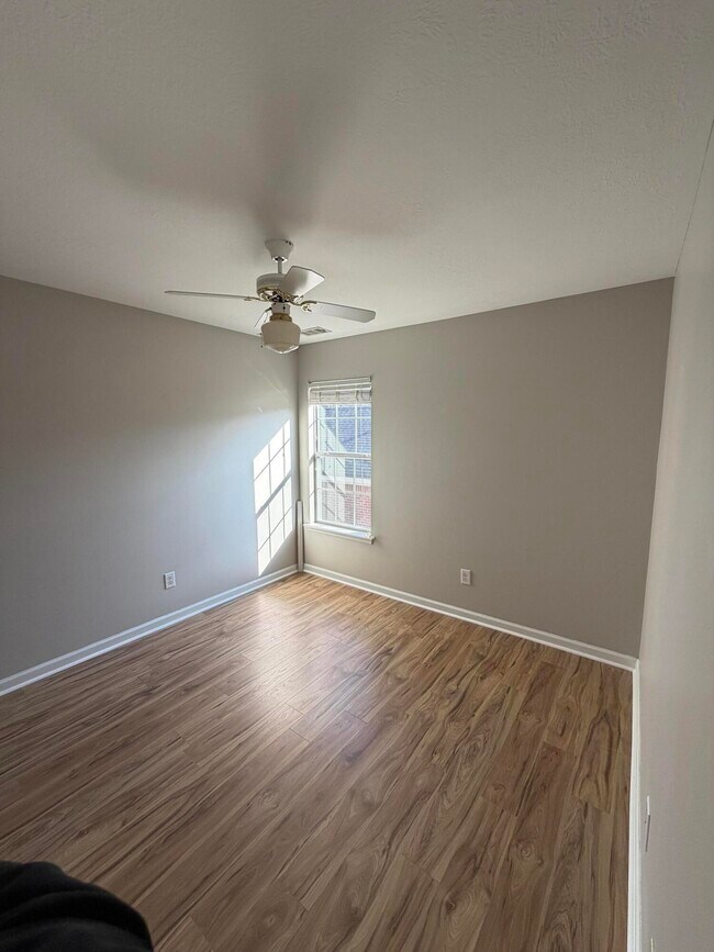 Building Photo - 516 Granite Point