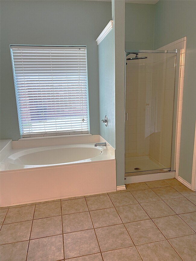 Building Photo - 12919 Cascadia Knoll Ct