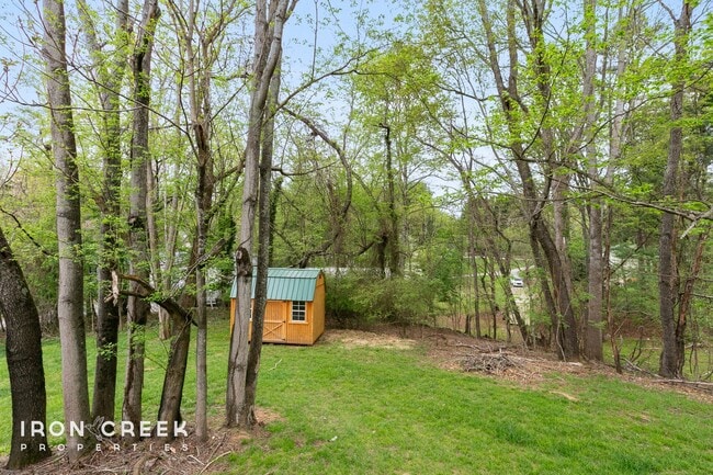 Building Photo - Stunning Three-Bedroom Home in Candler