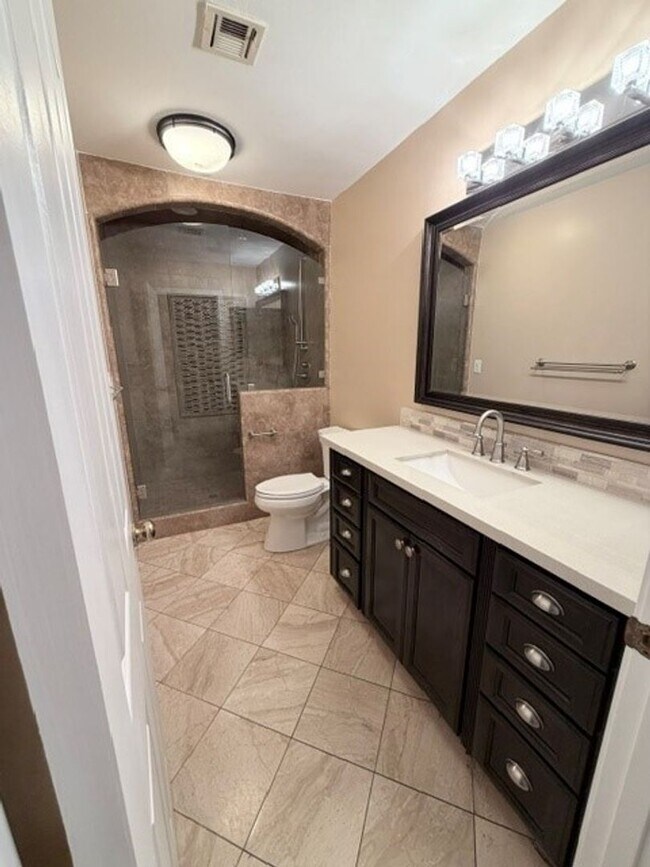 Building Photo - 5009 Glacier Canyon Ct