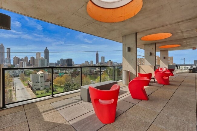 Building Photo - Awesome 1BR Loft Style Condo Overlooking Midtown!