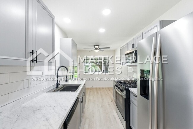 Building Photo - 4605 Brassiewood Dr