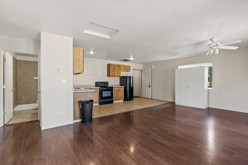 Building Photo - 1310 E Trevor Way