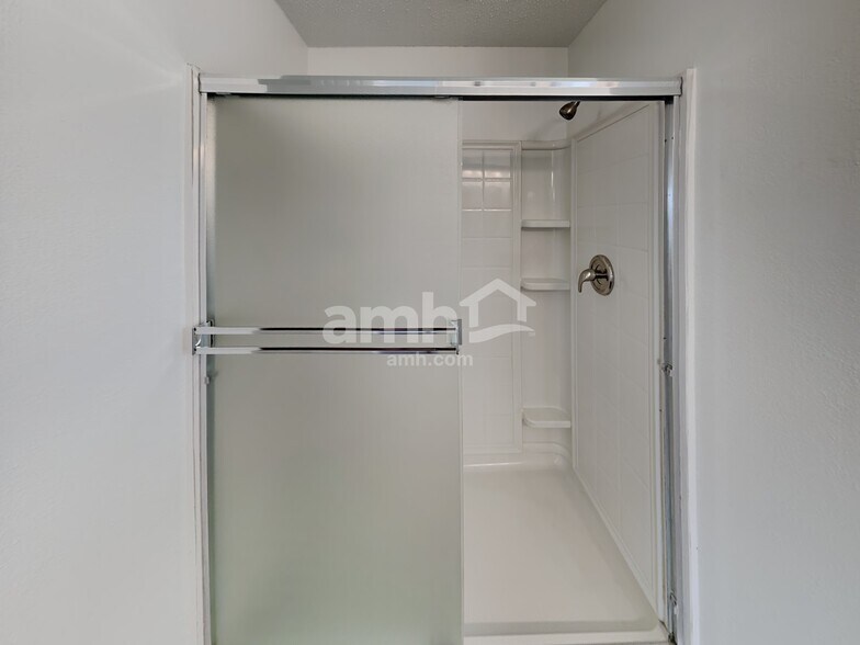 Building Photo - 10413 Woodruff Ct