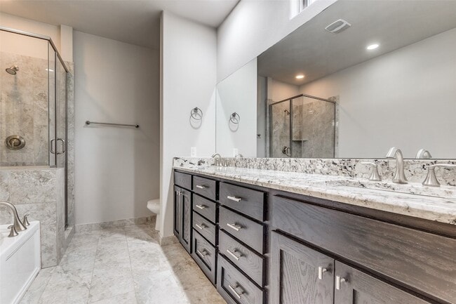 Building Photo - 4323 Dickason Ave