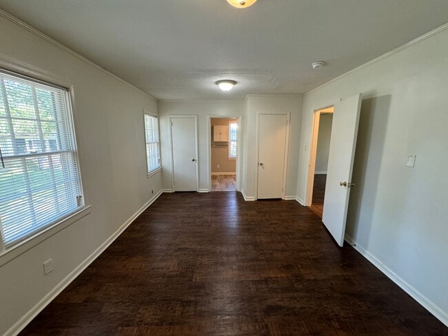 Building Photo - 2/2 Charming House in Garden Lakes $1,295