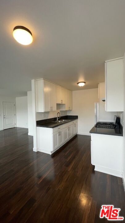 Building Photo - 639 Alexandria Ave