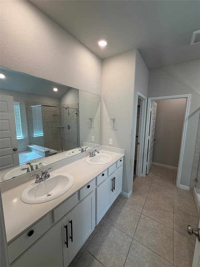 Building Photo - 3115 Tanner Dell Ct